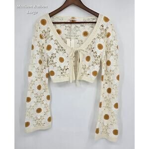 Moon & Madison Crochet Daisy Cardigan Cropped Boho Cottagecore Tie-Front Floral
